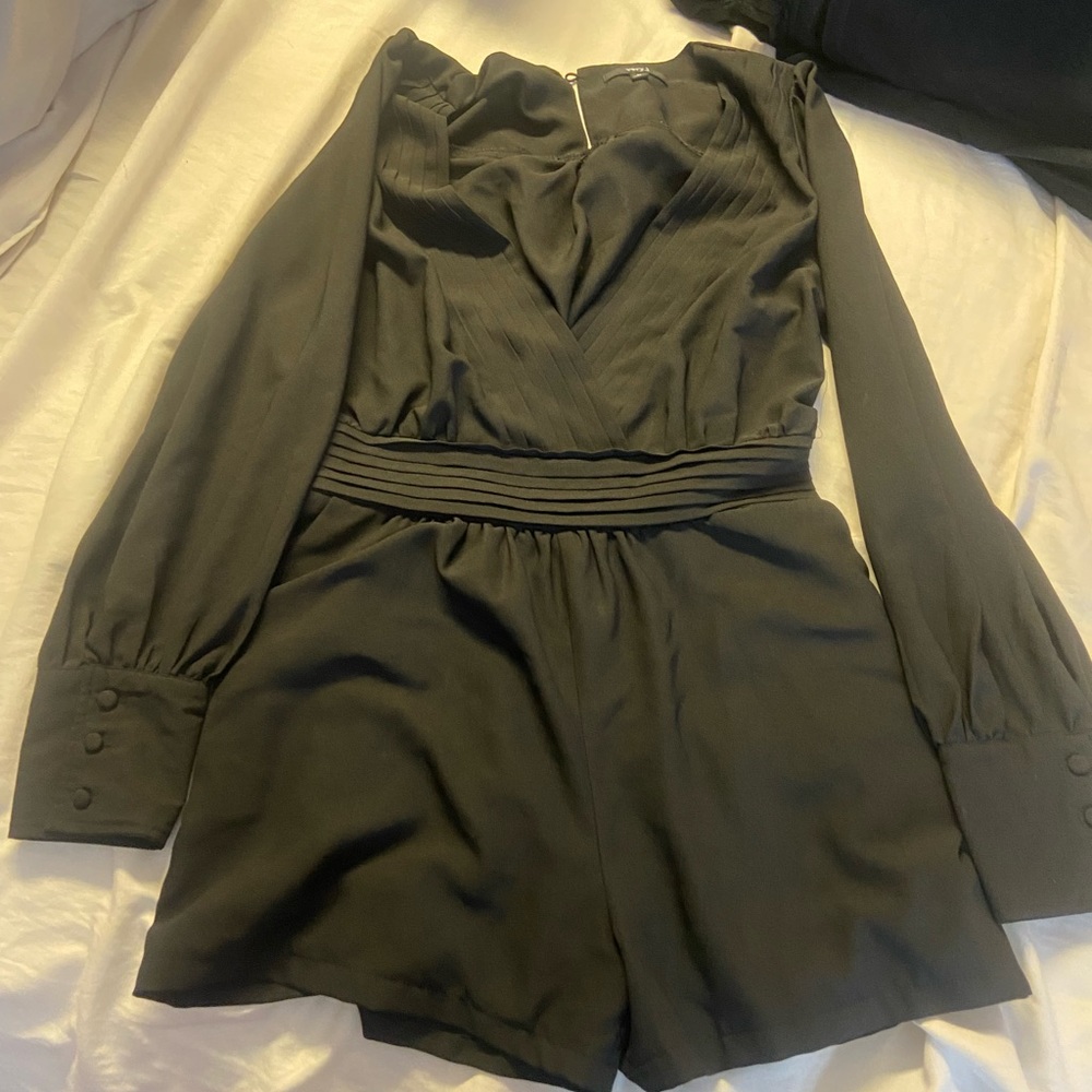 Long sleeve black romper
